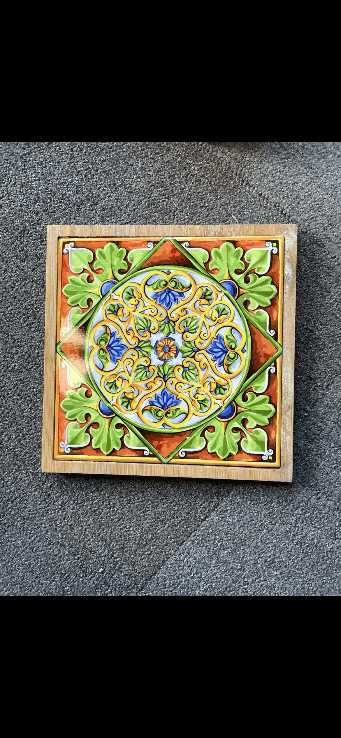 Turkish Hotpot Tile – Terracotta Acanthus Wreath, original product photo, bamboo frame