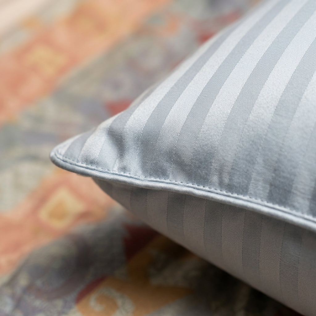 Premium Bed Pillow 1.6kg High Loft High Density Sleeping Pillow 65x45cm